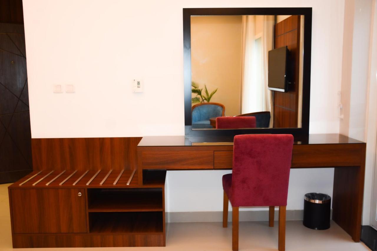 Park Town Hotel Jeddah Exterior photo