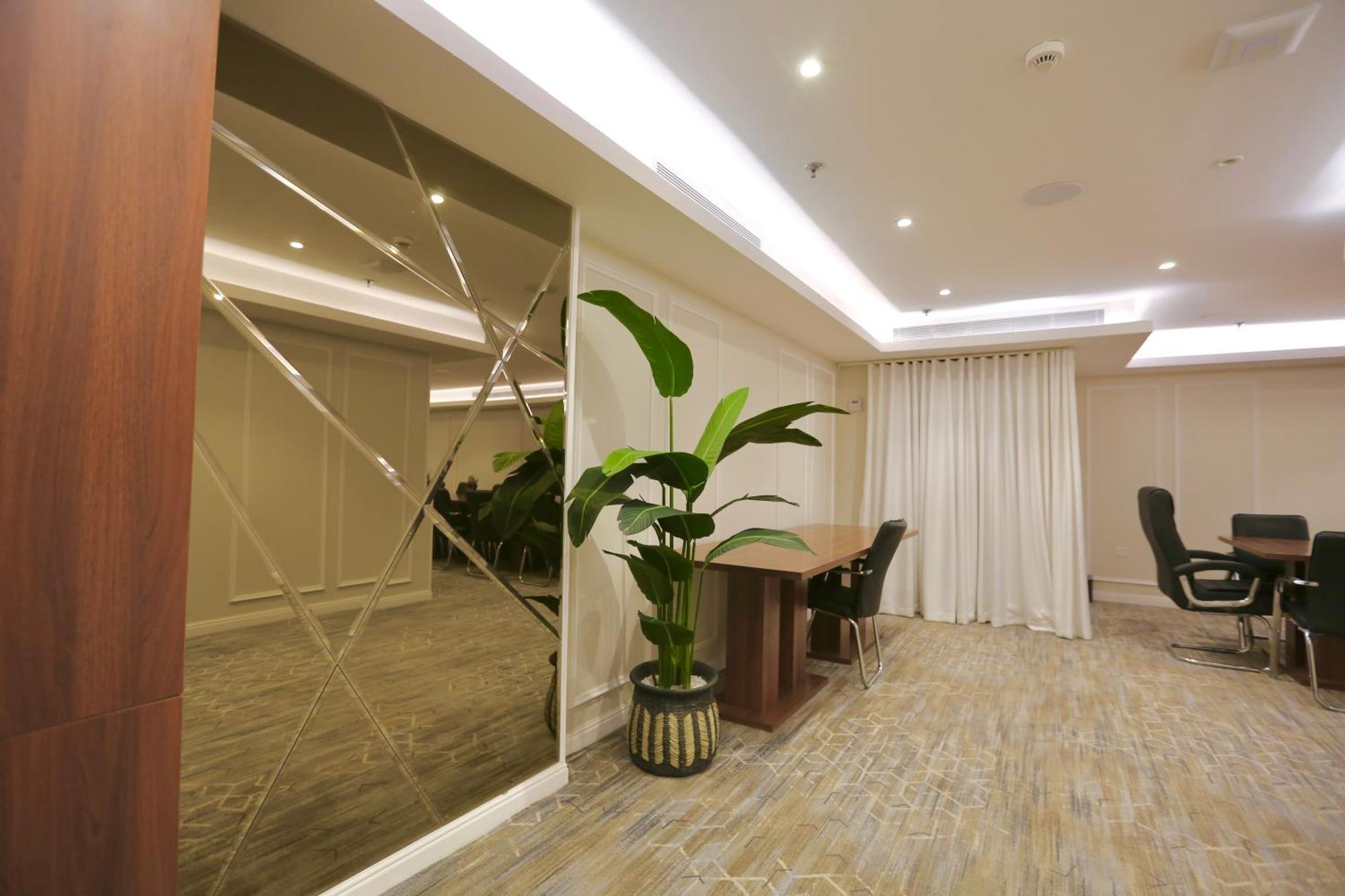 Park Town Hotel Jeddah Exterior photo